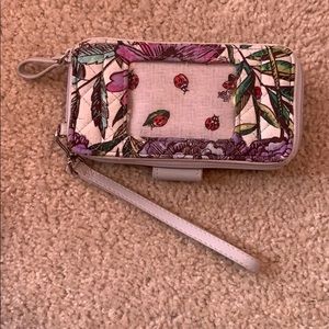 NEW Vera Bradley iconic RFID smartphone wristlet
